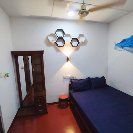 Breeze Guest House Trikunamalaja Zewnętrze zdjęcie