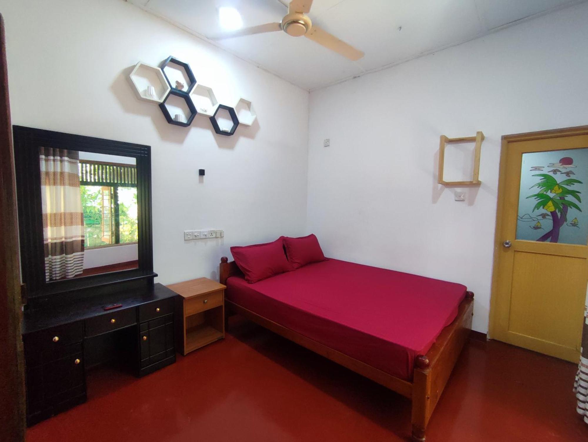 Breeze Guest House Trikunamalaja Zewnętrze zdjęcie