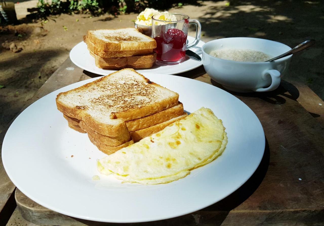 Breeze Guest House Trikunamalaja Zewnętrze zdjęcie